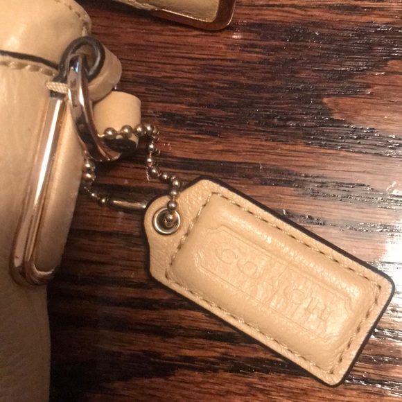 Coach crossbody satchel - Picture 3 of 7